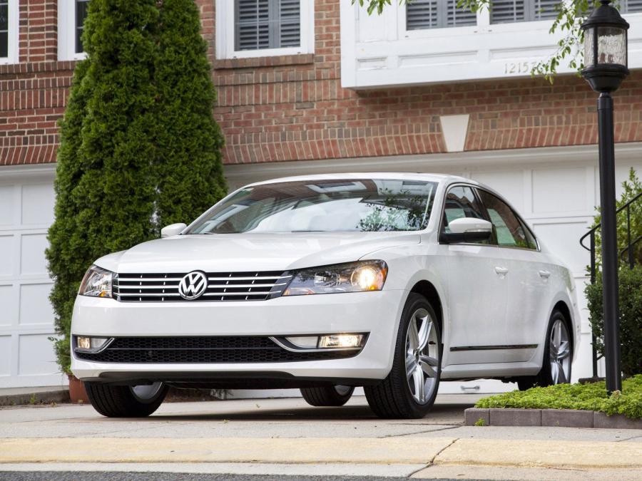  Volkswagen Passat TDi 2012 года  (US) (фото 1 из 14)